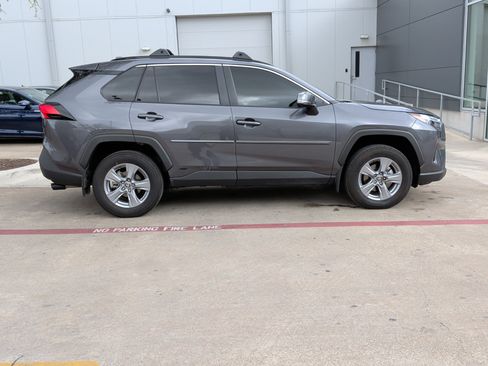 Used 2025 Toyota RAV4 XLE w/ Convenience Package image 11