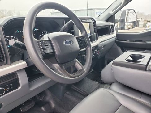 Used 2024 Ford F250 XL AWD/4WD image 10