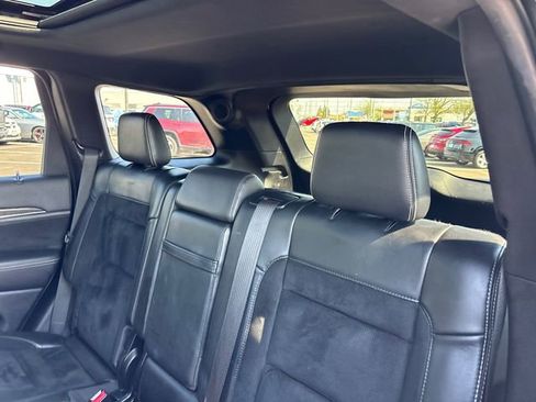 Used 2014 Jeep Grand Cherokee SRT8 w/ Luxury Group II AWD/4WD image 9