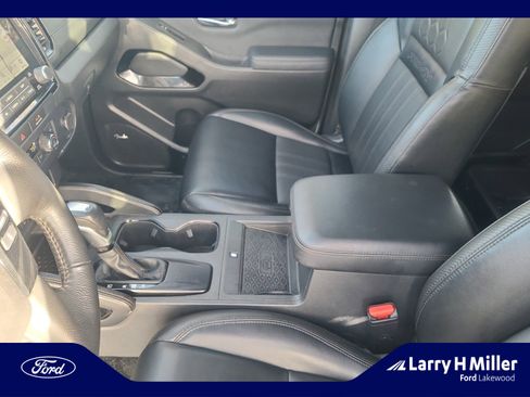 Used 2022 Nissan Frontier PRO-4X w/ Pro-4X Premium Package image 15