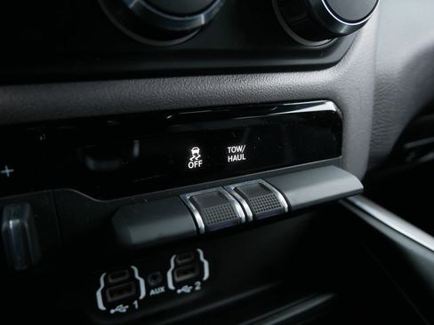 Certified 2021 RAM 3500 Big Horn w/ Level 1 Equipment Group image 32