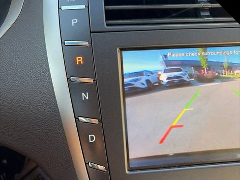 Used 2013 Lincoln MKZ AWD image 32