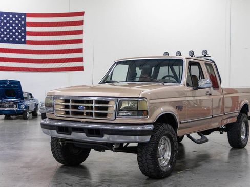 Used 1997 Ford F250 2WD SuperCab Heavy Duty image 3