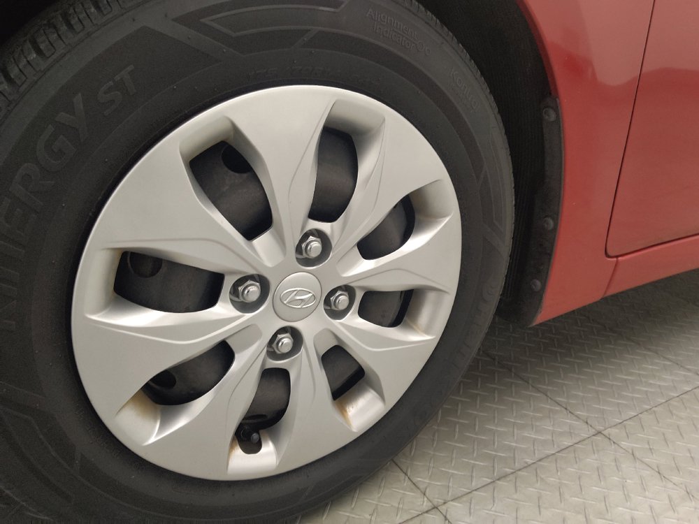 Used 2015 Hyundai Accent GLS FWD image 31