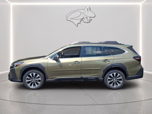 Used 2024 Subaru Outback Touring XT AWD/4WD image 2