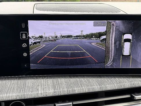Used 2025 Hyundai Santa Fe Calligraphy AWD/4WD image 15
