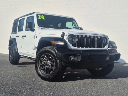 Used 2024 Jeep Wrangler Unlimited Sport AWD/4WD image 32