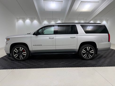 Used 2019 Chevrolet Suburban Premier AWD/4WD image 4