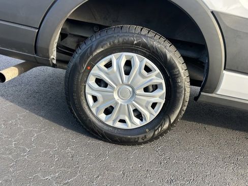 Used 2023 Ford Transit 350 XLT image 7