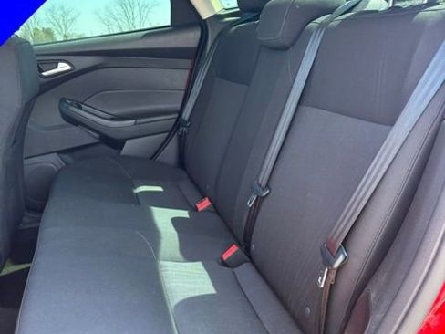 Used 2017 Ford Focus SE FWD image 27