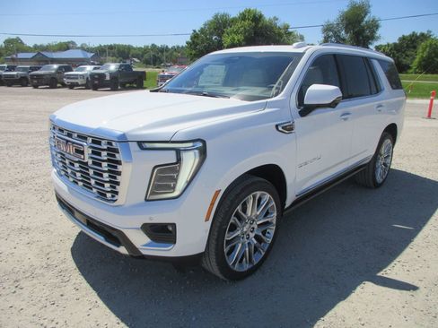 New 2026 GMC Yukon Denali w/ Denali Reserve Package AWD/4WD image 9