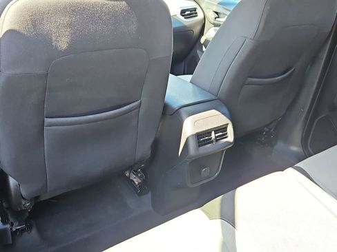 Used 2018 Chevrolet Equinox LT FWD image 17