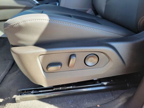 New 2026 GMC Canyon Elevation w/ Convenience Package image 22