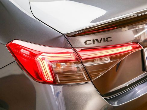 Used 2022 Honda Civic Sport image 12