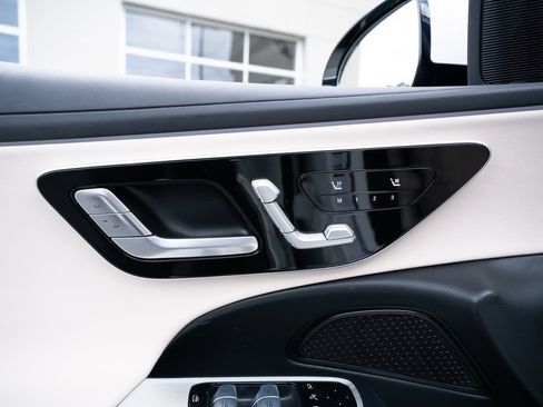 Used 2025 Mercedes-Benz E 350 Sedan w/ Winter Package image 29