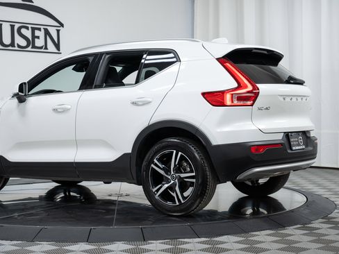 Certified 2025 Volvo XC40 B5 Core image 29