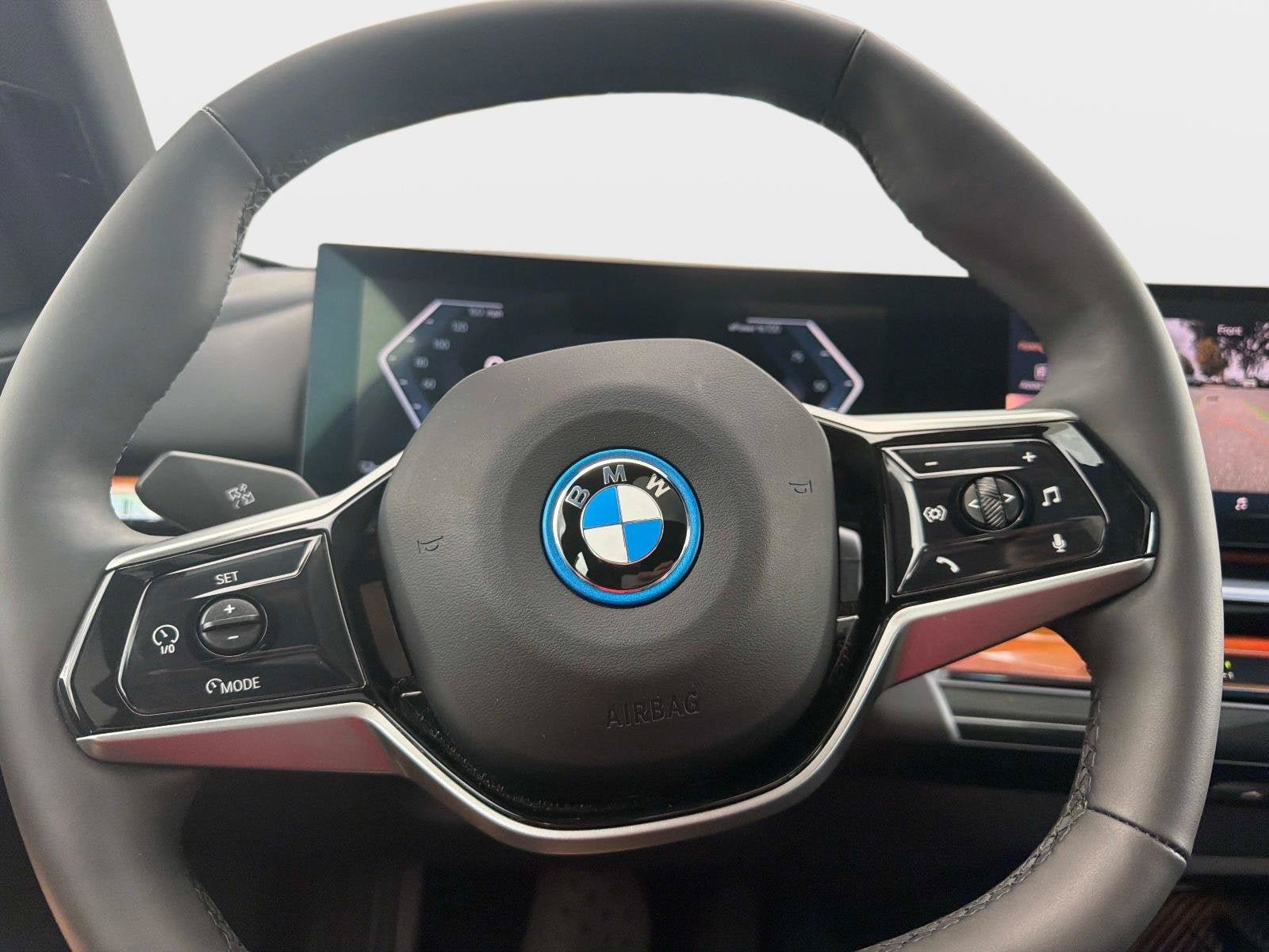 Used 2026 BMW i5 eDrive40 w/ Premium Package RWD image 28