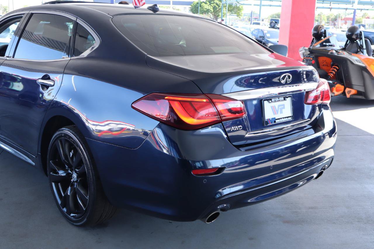 Used 2017 INFINITI Q70 L 3.7 AWD/4WD image 9
