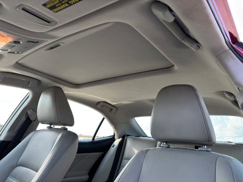 Used 2014 Lexus IS 250 AWD image 19