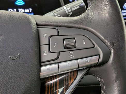 Certified 2024 Cadillac Escalade Premium Luxury image 12