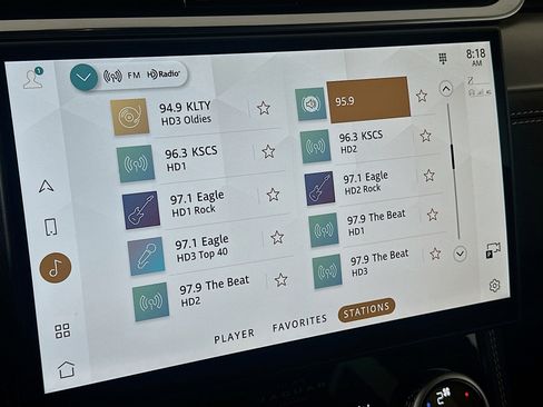 Used 2025 Jaguar F-PACE R-Dynamic S image 21