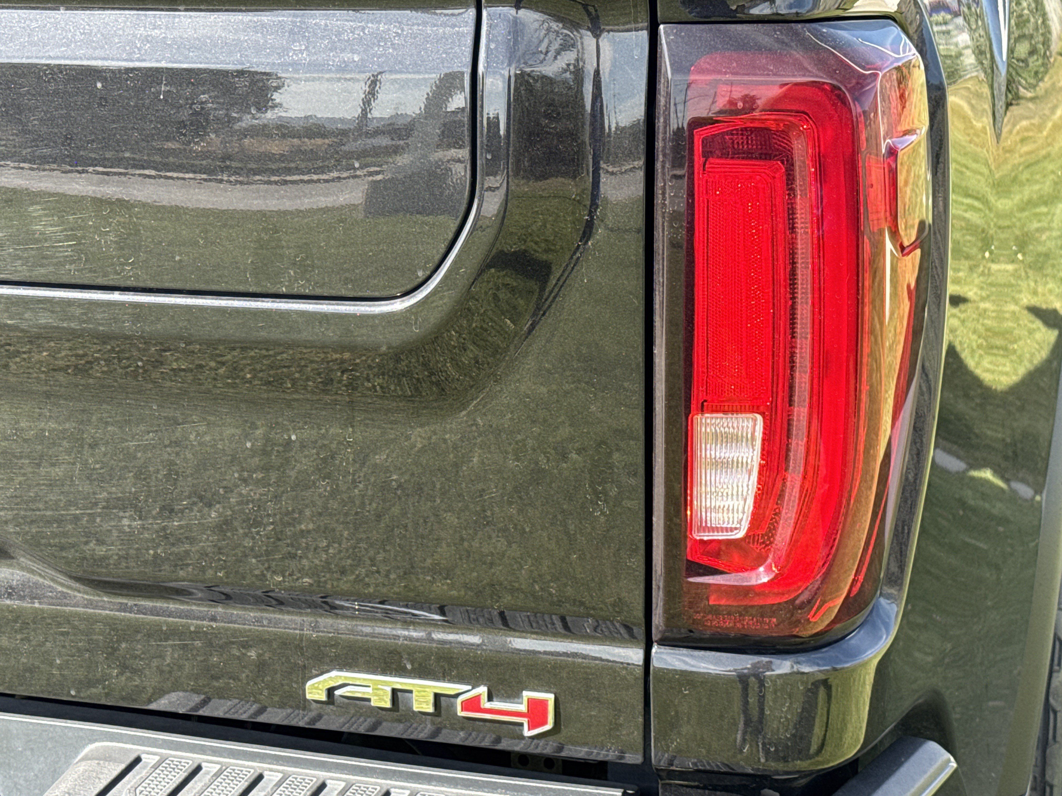 Used 2022 GMC Sierra 3500 AT4 AWD/4WD image 11