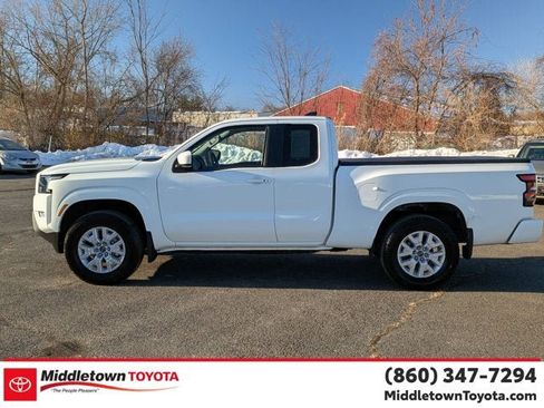 Used 2024 Nissan Frontier SV w/ SV Convenience Package image 6