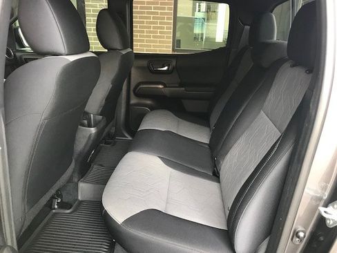 Used 2021 Toyota Tacoma TRD Sport w/ Technology Package RWD image 34