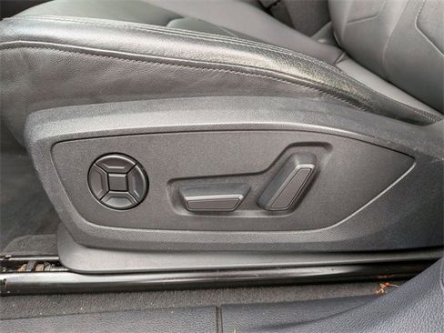 Used 2021 Audi Q3 2.0T Premium image 14