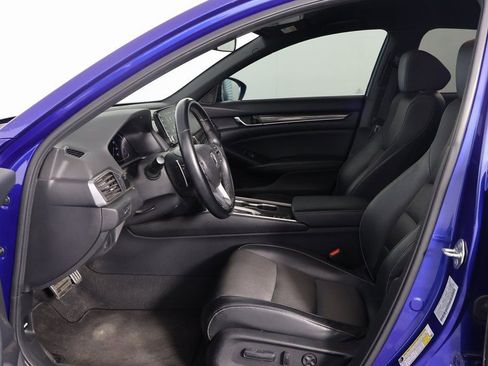 Used 2018 Honda Accord Sport image 8