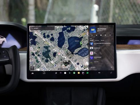 Used 2022 Tesla Model X AWD/4WD image 45