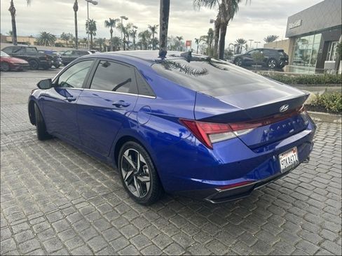 Used 2023 Hyundai Elantra Limited image 3