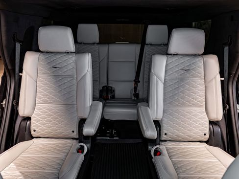 Used 2025 Cadillac Escalade Sport Platinum image 24