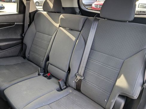 Used 2016 Kia Sorento AWD w/ LX Convenience Package image 7