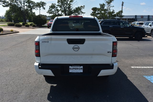 Used 2024 Nissan Frontier SV RWD image 6
