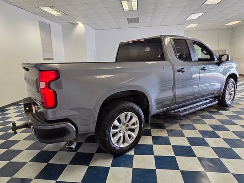Used 2020 Chevrolet Silverado 1500 Custom w/ Custom Value Package RWD image 14