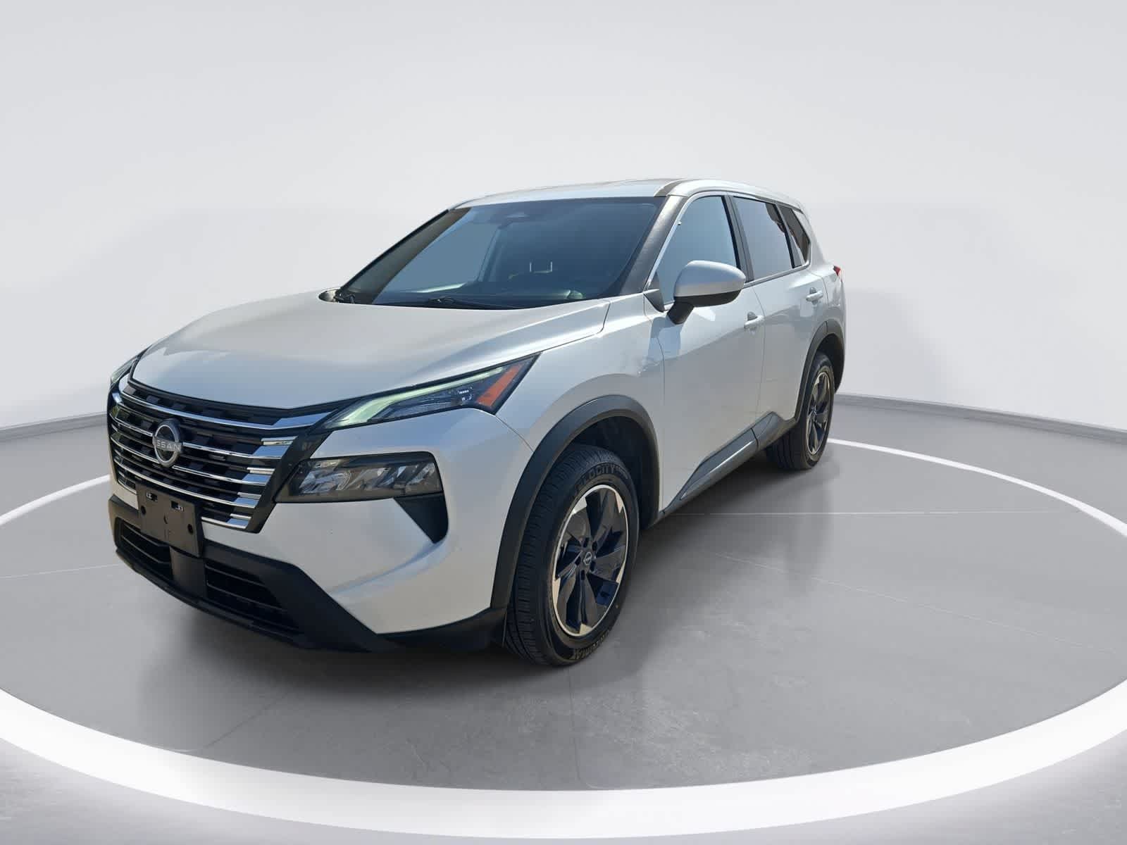 Used 2025 Nissan Rogue SV AWD/4WD image 4