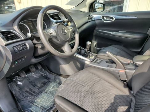 Used 2017 Nissan Sentra SR Turbo w/ SR Midnight Edition FWD image 36