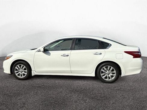 Used 2018 Nissan Altima 2.5 S w/ S Convenience Package FWD image 2