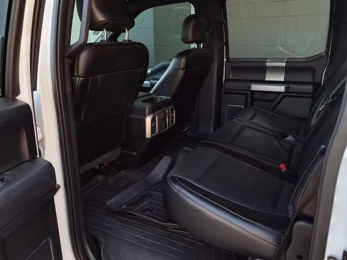 Used 2015 Ford F150 Lariat image 17