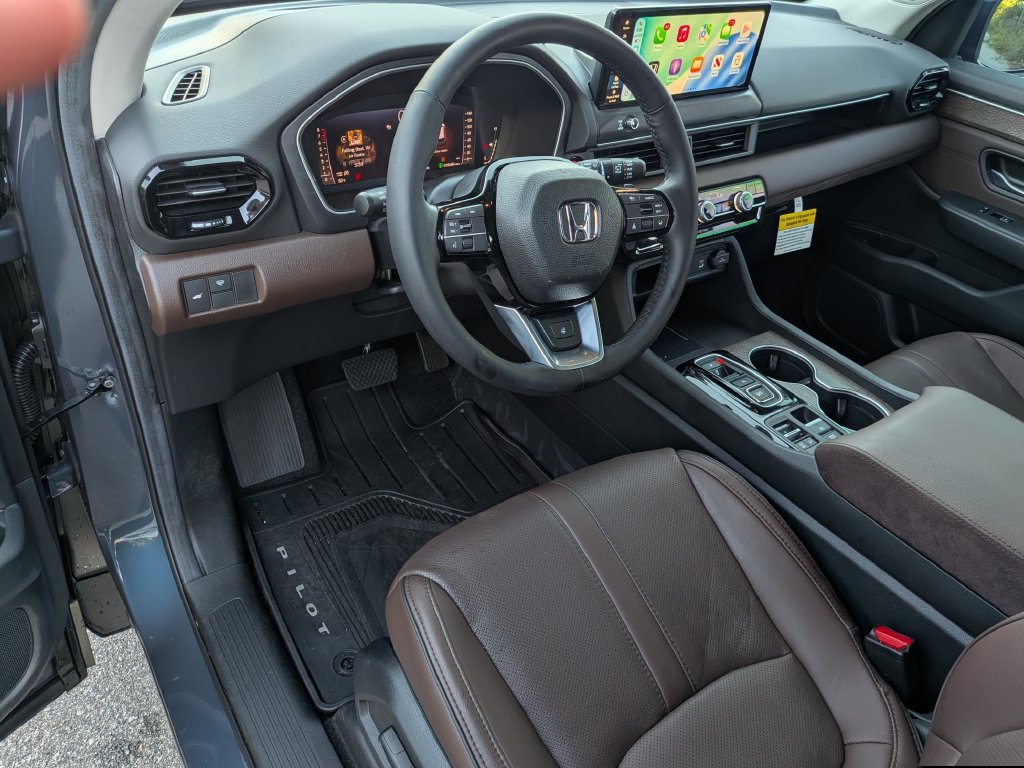 Used 2026 Honda Pilot Elite image 12