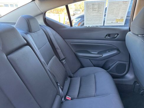 Used 2025 Nissan Altima 2.5 SV FWD image 37
