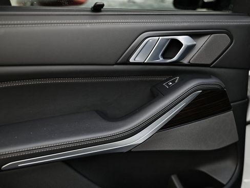 Used 2025 BMW X5 xDrive50e w/ Executive Package image 24