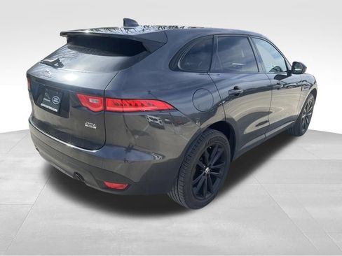 Used 2019 Jaguar F-PACE Prestige image 5