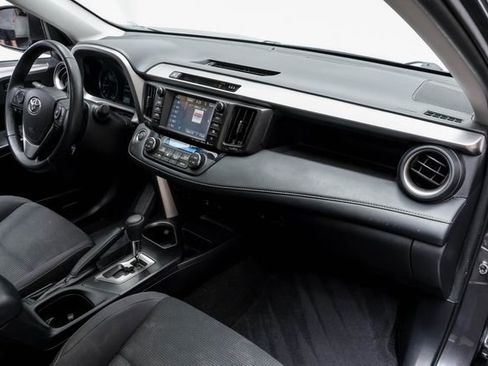 Used 2018 Toyota RAV4 XLE image 20