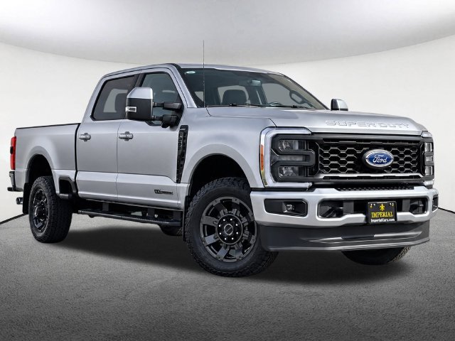 Used 2023 Ford F250 Lariat w/ Sport Appearance Package AWD/4WD image 2