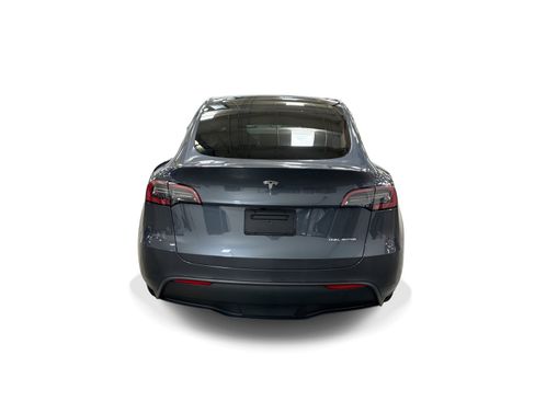 Certified 2023 Tesla Model Y AWD image 5