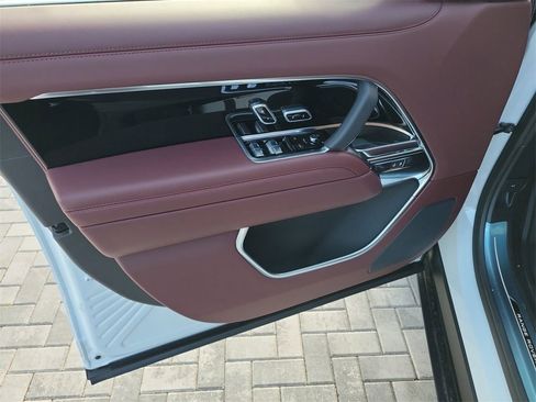 New 2026 Land Rover Range Rover SE image 23