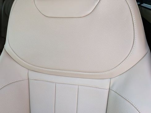 Used 2024 Land Rover Range Rover Sport SE image 13