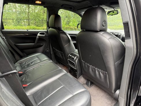 Used 2008 Porsche Cayenne Turbo AWD/4WD image 28